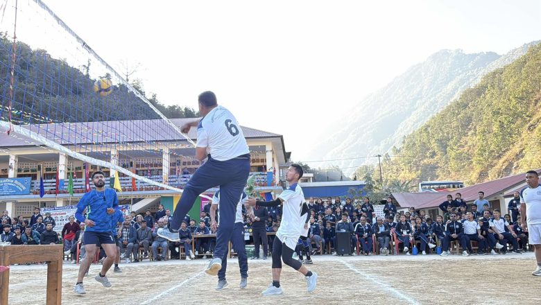 शिक्षक भलिबलको उपाधी तेर्से माबिलाई