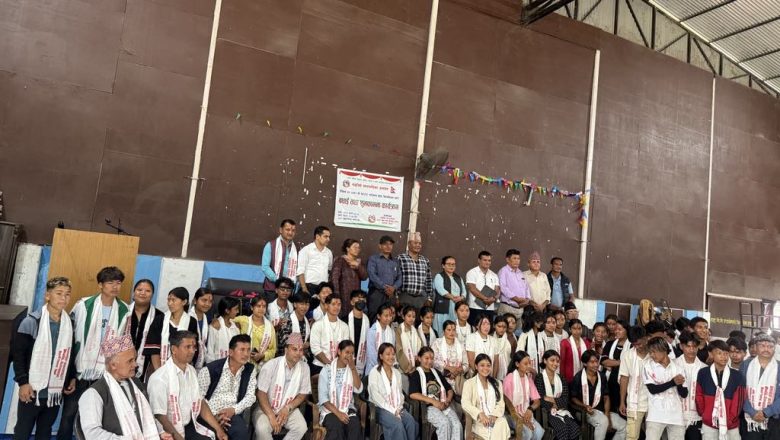 बाह्रविसे नगरपालिकाद्धारा एसईई ग्रेडेडलाई बधाई