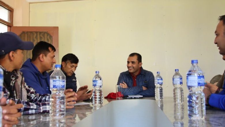 उकालोमा ब्रेक फेल भएको गाडी जस्तै हो बर्तामान सरकार माधव सापकोटा