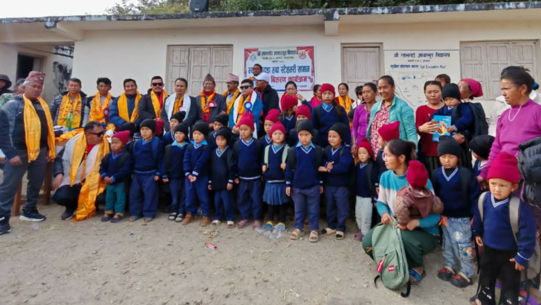 लाभगाउँ आधारभूत विद्यालयका विद्यार्थीहरूलाई न्यानो कपडा, शैक्षिक तथा खेलकुद सामग्री वितरण