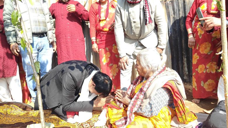 शेर बहादुर तामाङद्धारा ८४बर्षीयानेपालसँग आसिर्बाद