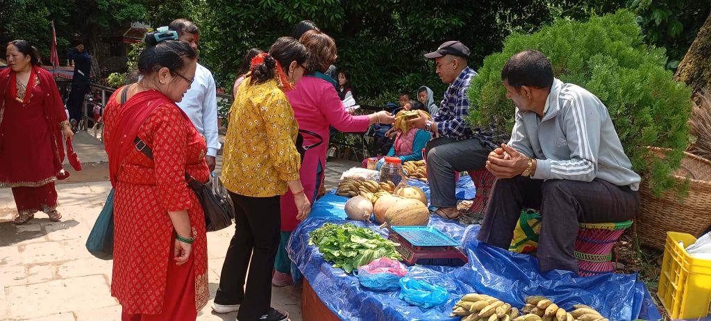 आँगनबाटै बजारसम्म