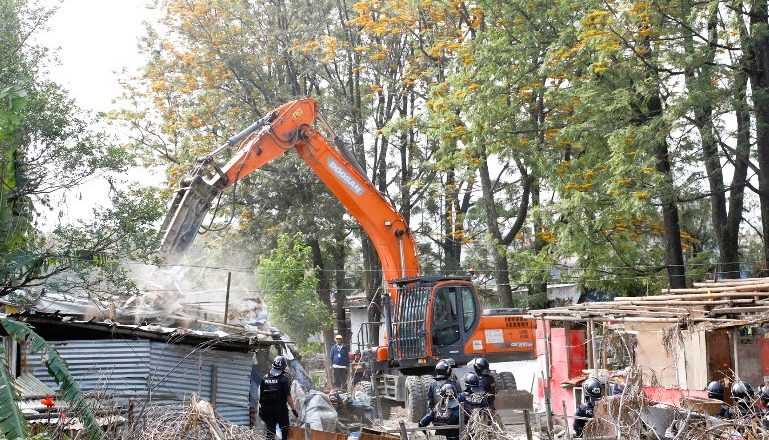 थापाथली क्षेत्रका चालिस प्रतिशत घरटहरा हटाइयो