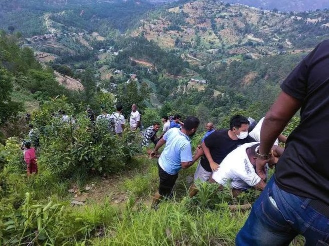 काभ्रेको बुच्चाकोटमा यात्रुवाहक बस दुर्घटना ः७ जनाको मृत्यु, १५ जना घाईते