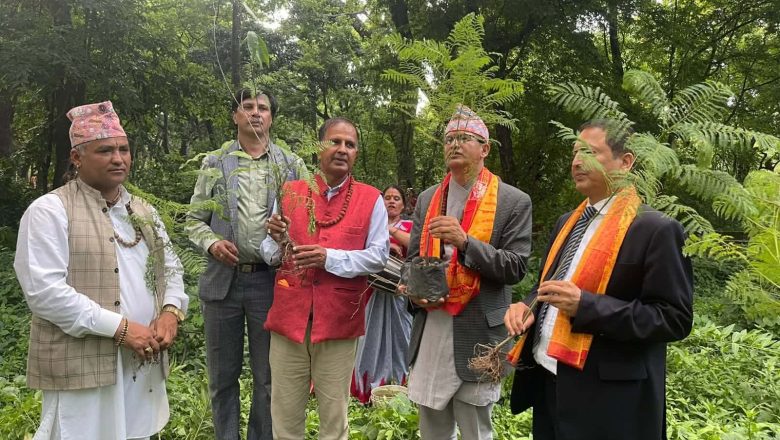 जन्मदिनलाइ सत्कर्ममा जोडौ अभियानमा रक्षा सचिब शर्मा र महानिर्देशक पराजुली