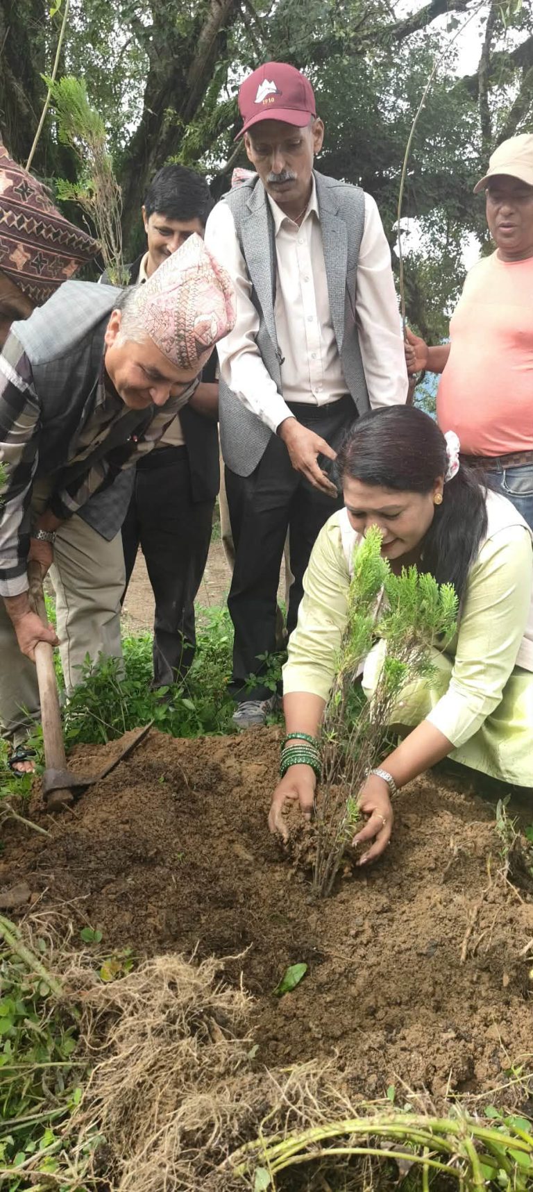 खिर दिवस का साथै सगरमाथा बृक्षरोपण महाअभियान चौसागढी १४मा
