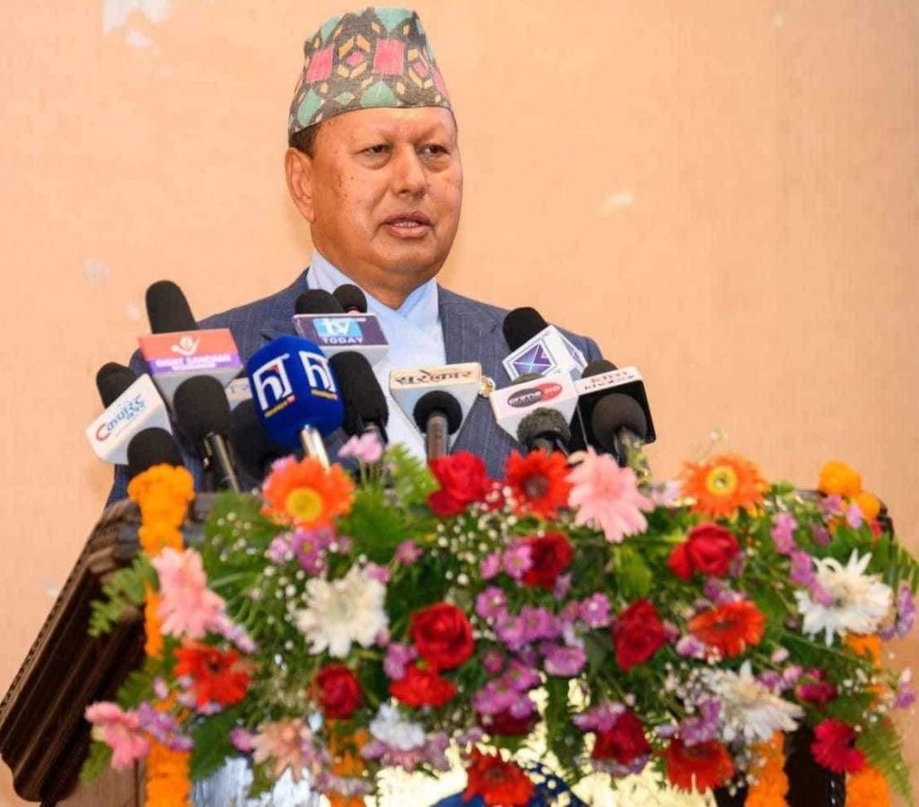 नेता बस्नेतद्धारा गणेश नेपालीकी छोरीलाई स्नातकसम्म पढाउनेप्रतिबद्धता सहीत तत्काल एक लाख दिने घोषणा