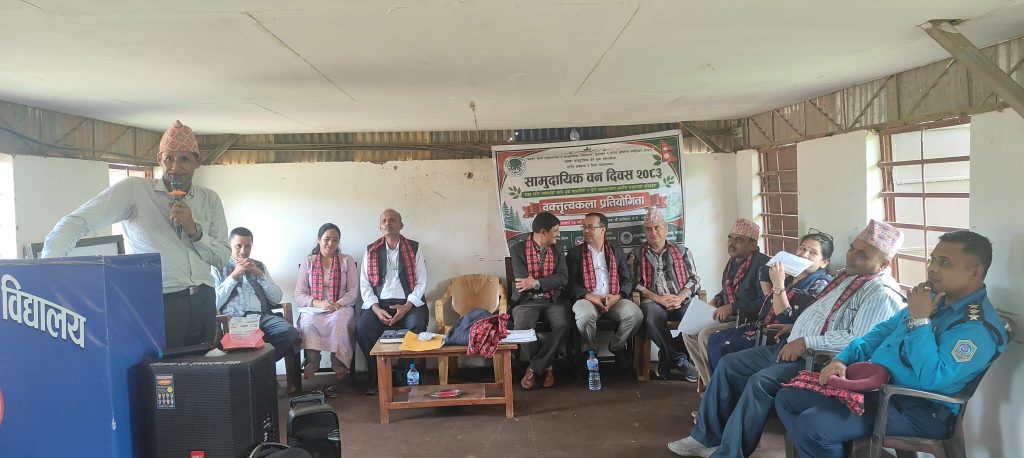 सामुदायिकवनको बक्तृत्वकलामा चौतारको समृद्धि खड्का प्रथम