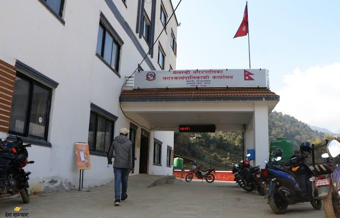 रसुवा बाढीपीडितलाई मेलम्चीको साथः जनप्रतिनिधि र कर्मचारीले तीन दिनको तलब सहयोग गर्ने