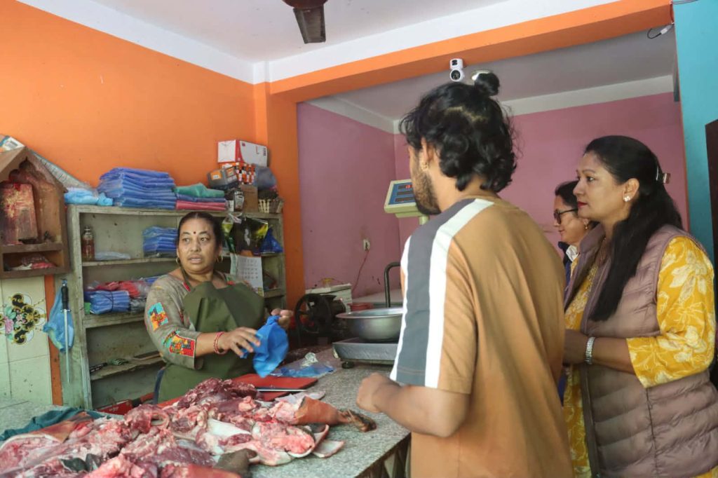 सुकुटे, साँगाचोकलगायत क्षेत्रमा मासु पसल तथा बधशालाको अनुगमन