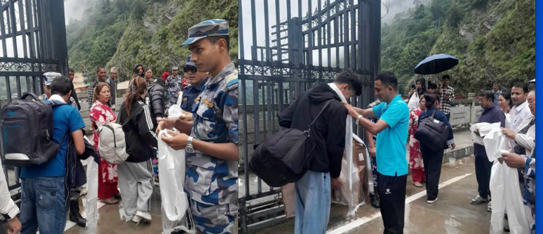 बाढीमा फसेका ११४ नेपाली तातोपानी नाकाहुँदै नेपाल फर्किए